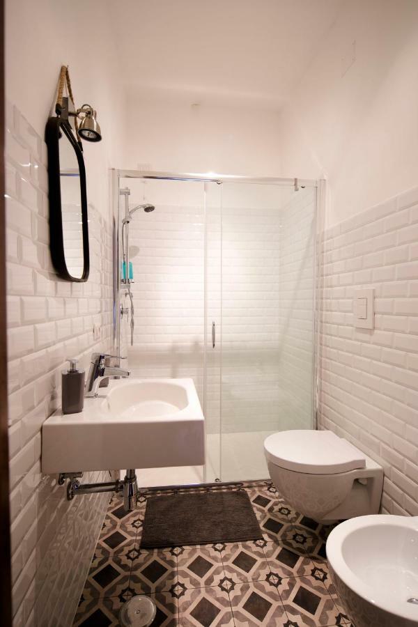 I Quattro Gattoni Hotel Naples Luaran gambar