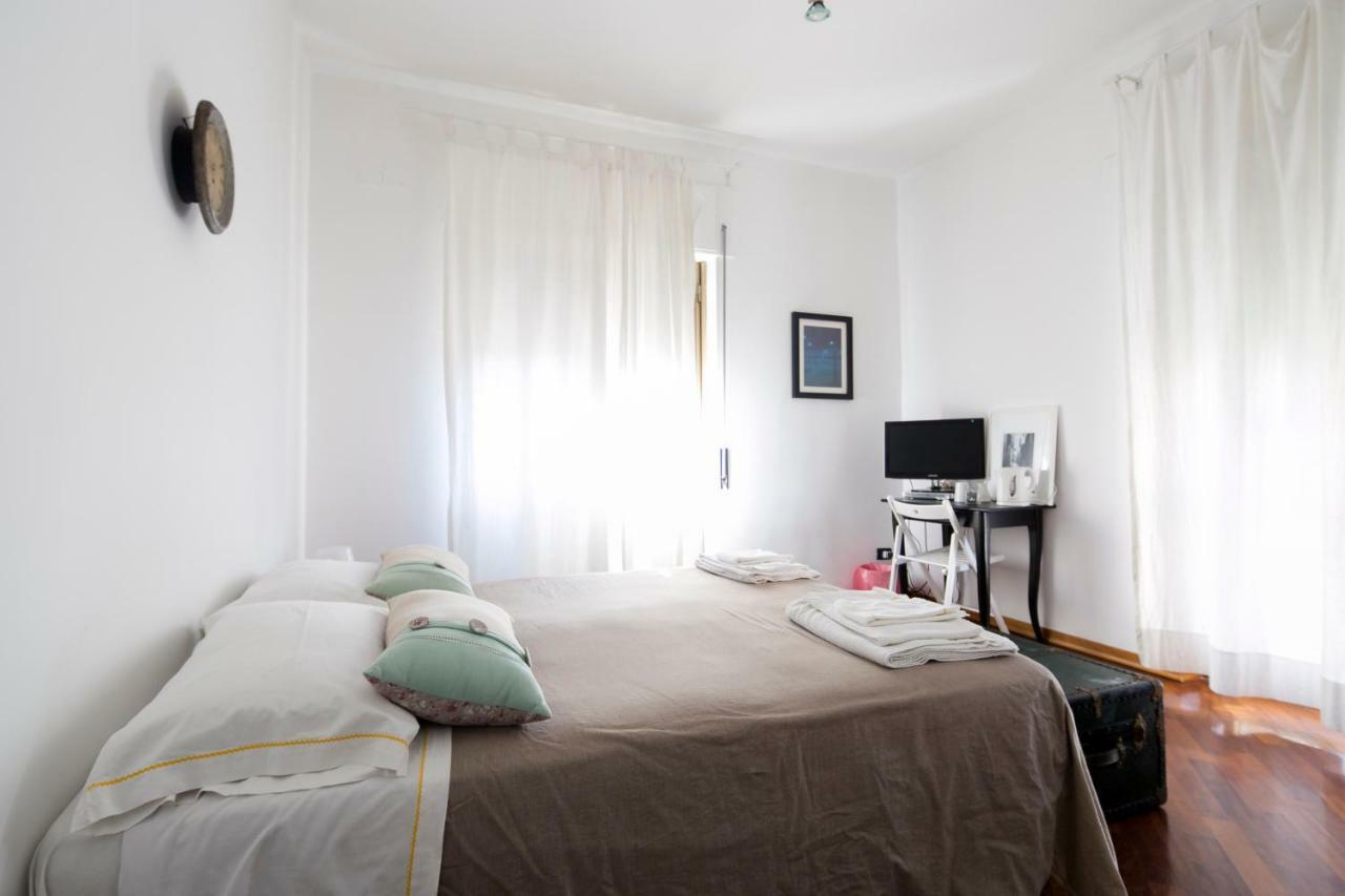 I Quattro Gattoni Hotel Naples Luaran gambar