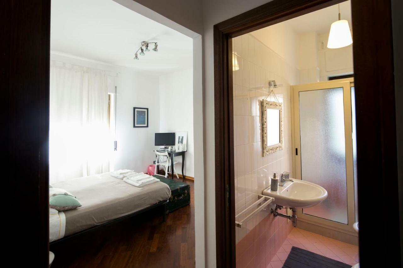 I Quattro Gattoni Hotel Naples Luaran gambar